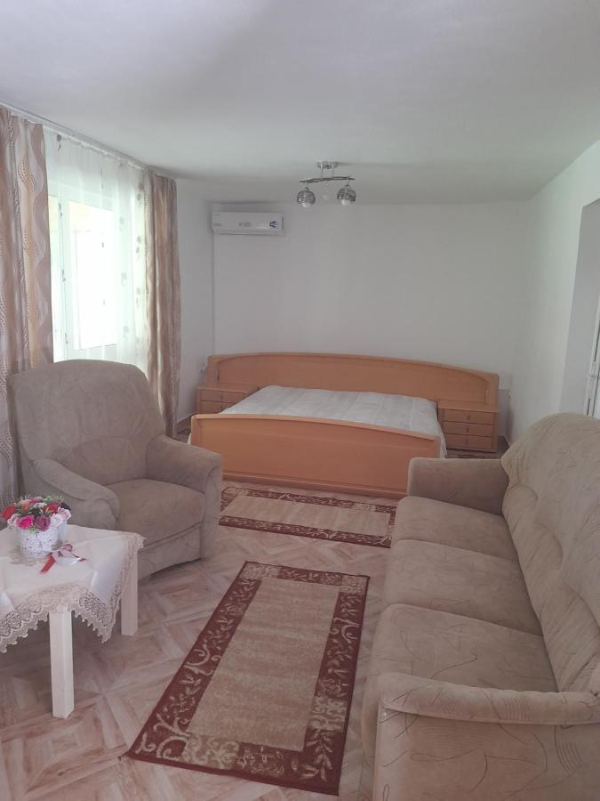 Casa Valea Morilor ξενώνας Eftimie Murgu Εξωτερικό φωτογραφία